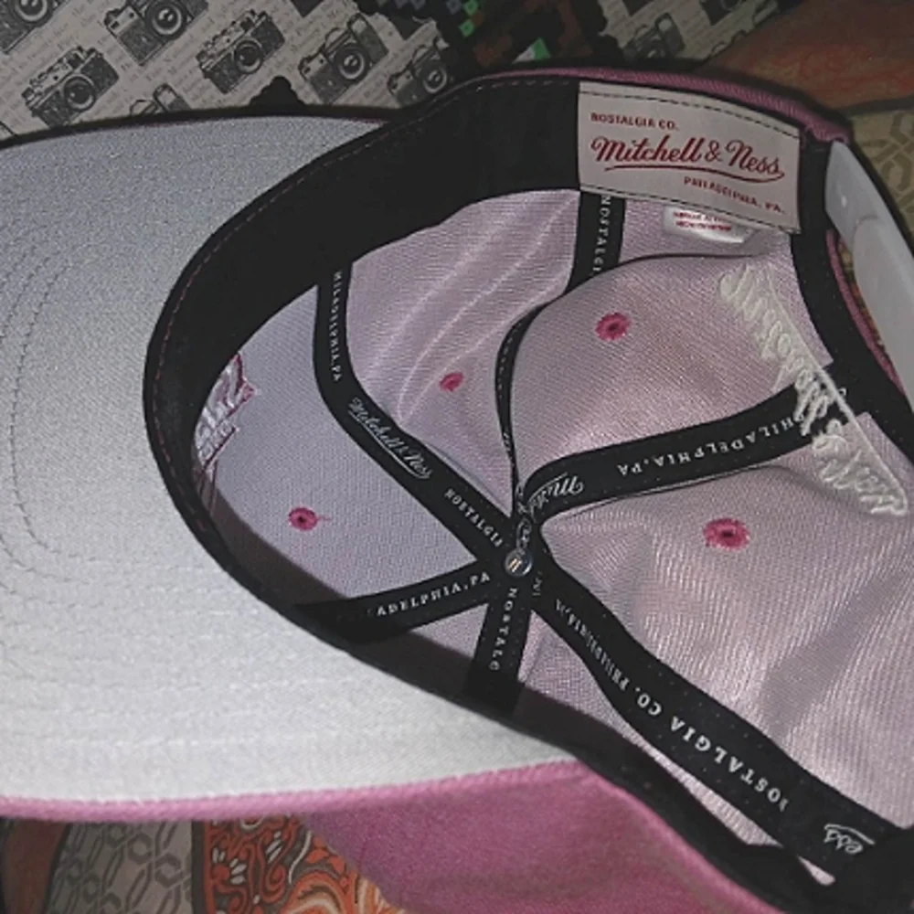 😻⚡ Cleveland Cavaliers Mitchell & Ness Adjustable Fit cap in Pink with White⚡😻 - Picture 5 of 5